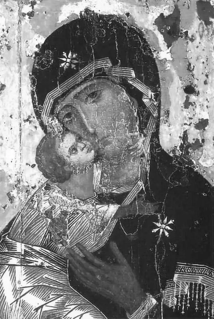 The Byzantine icon of the Virgin and Child known as the Vladimir Icon painted - фото 1