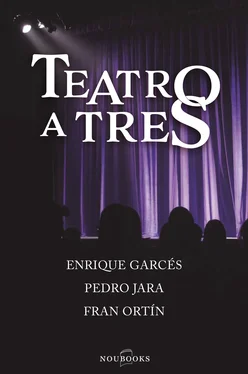 Enrique Garcés Teatro a tres обложка книги
