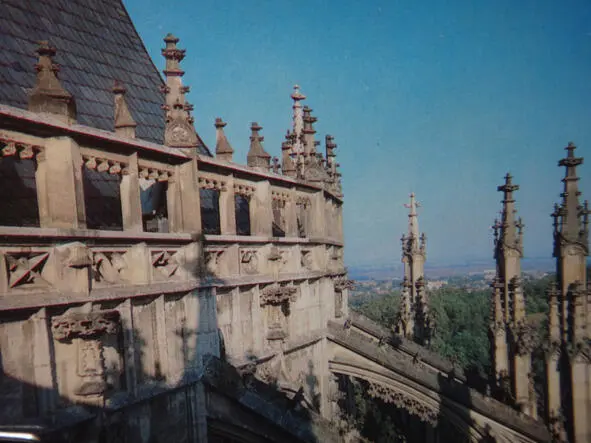 Вид с верхнего яруса готического собора фото автора конца 1980х годов - фото 13