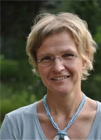 Bettina Jaugstetter DiplIng Nach der Ausbildung zur Gärtnerin und dem - фото 6