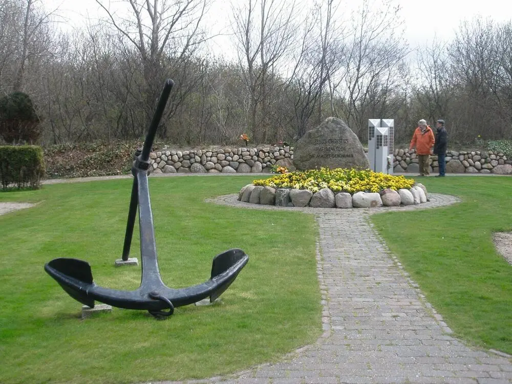 Bild 29 Urnengemeinschaftsanlage Letzter Ankerplatz auf dem Neuen Friedhof - фото 41