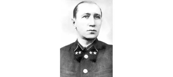 Начальник войск ПрибПО НКВД генералмайор К И Ракутин 30 июля 1941 г Фронт - фото 10