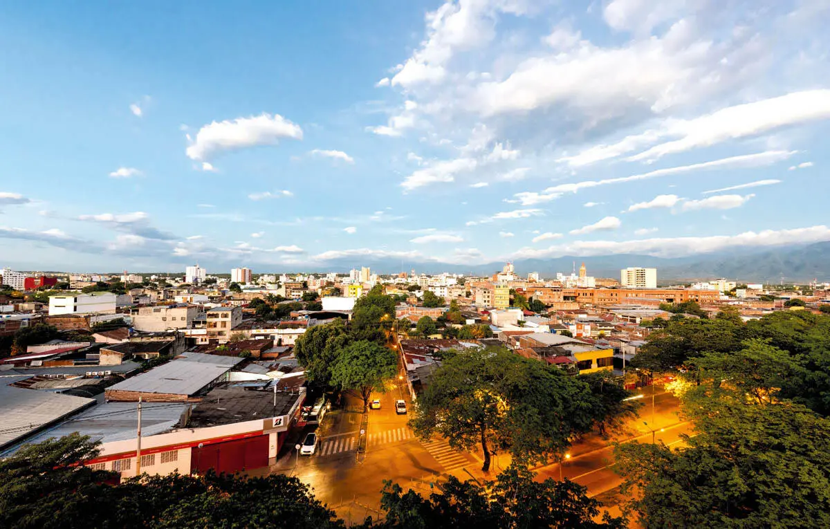 Panorámica de la ciudad de Neiva Foto Óscar Garcés desde Shutterstock - фото 8
