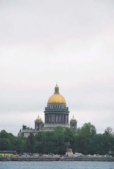 Вид на собор со стороны Невы Воскресенский Смольный собор Собор Святой - фото 74