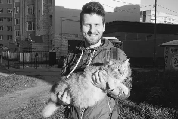 А еще за его жизнью можно следить по хэштегу в инстаграмме ПерсикЗвезда - фото 8