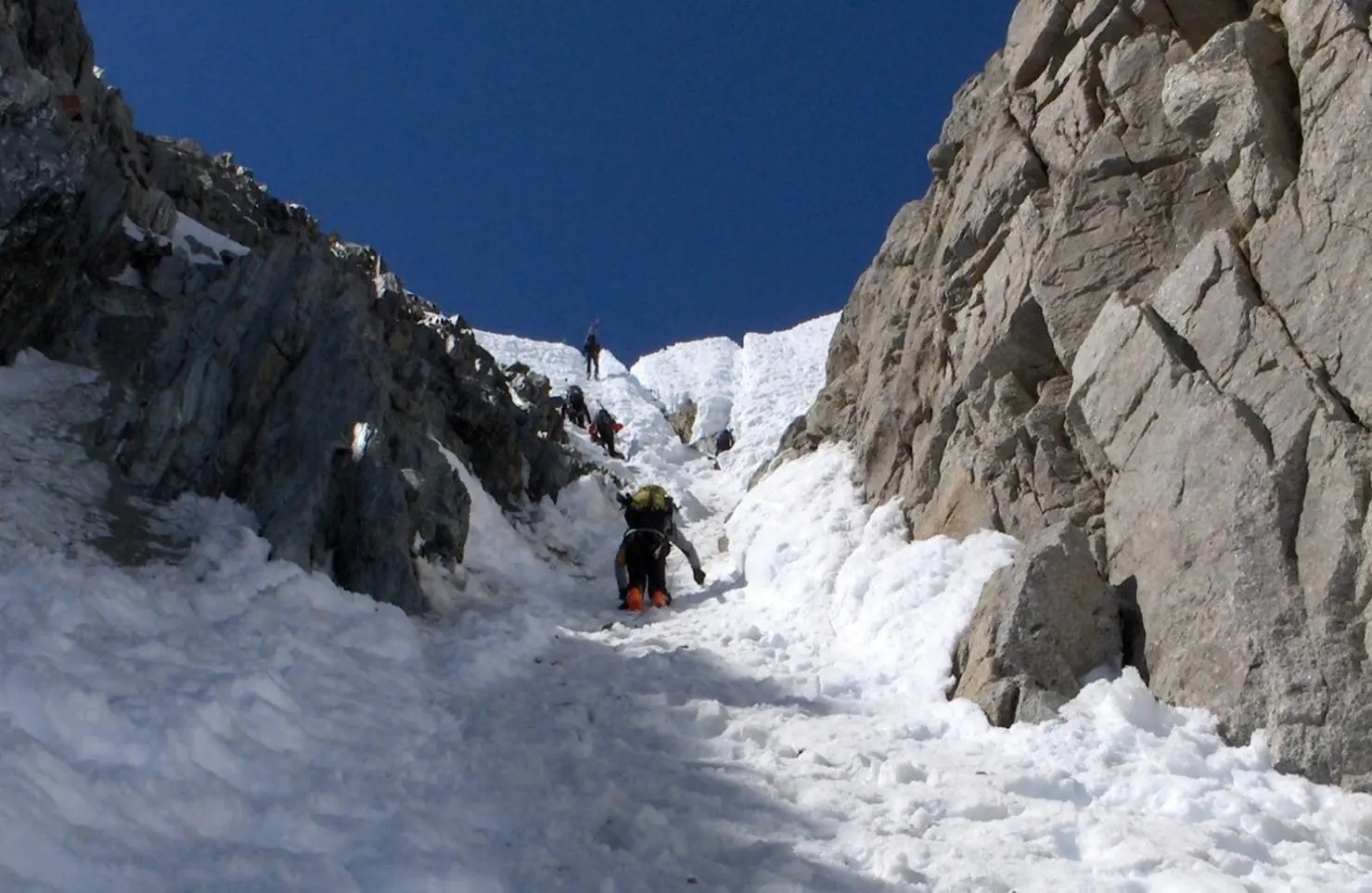 Figure 1 Descent from Col du Chardonnet Is it safe Source Luca Marmo - фото 2