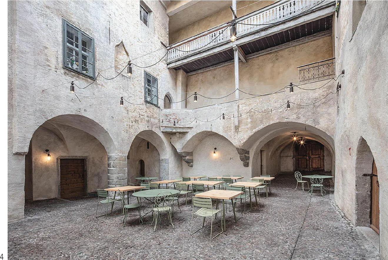 4 Fernab vom lebhaften Treiben in Brixens Altstadt der mittelalterliche - фото 61