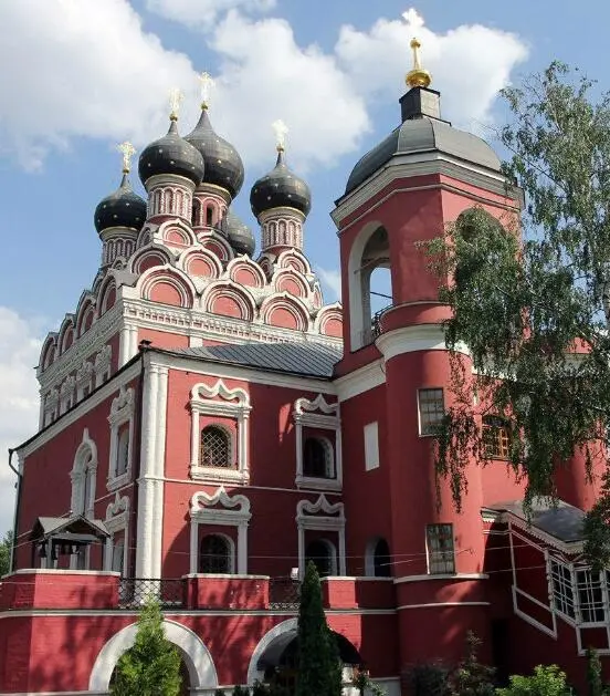 Мы пересекаем спрятанную в трубу реку Копытовку на месте ее старого русла - фото 3