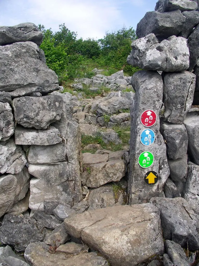 Wanderwege sind gut markiert County Meath Mit den rätselhaften Steinzeitgräbern - фото 42