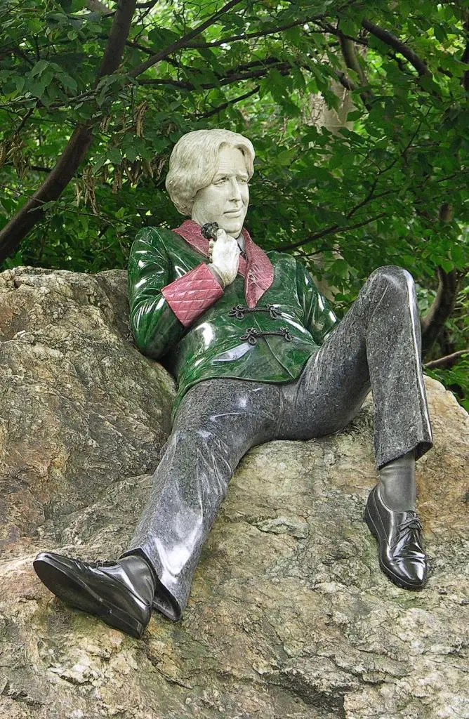Oscar Wilde lümmelt sich im Park des Merrion Square Saint Stephens Green - фото 9