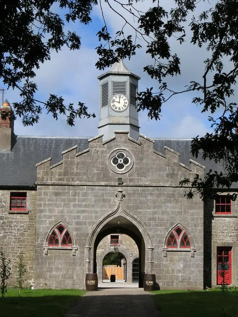 Slane Distillery Auf dem Dorfhügel einem schönen Aussichtspunkt findet man - фото 46
