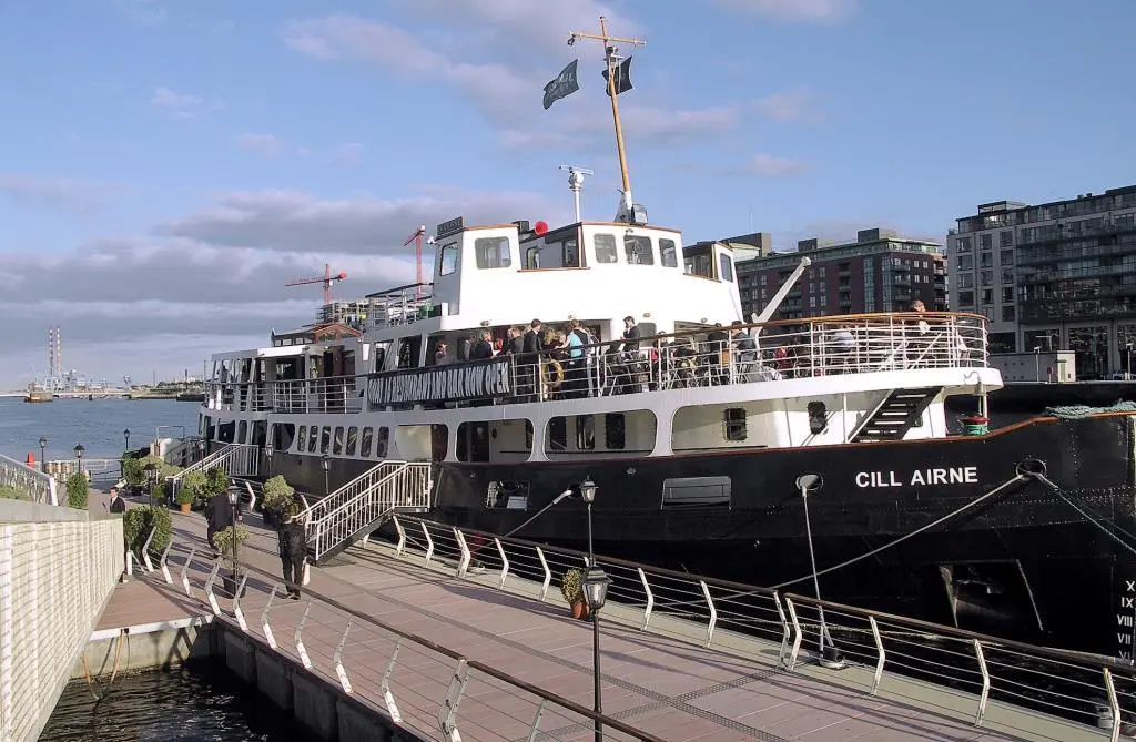 Ein Restaurantschiff in Dublins Hafen Stadtführungen Geführte Stadtrundgänge - фото 23