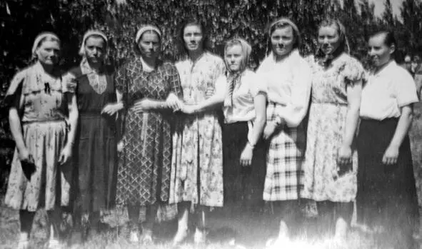 Цветнопольские колхозницы 1955 гКолхоз участник Всесоюзной сельхозвыставки - фото 12