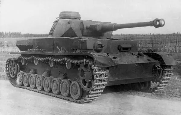 PzIV AusfG на НИБТПолигоне в Кубинке 1947 год Эта машина 83122 - фото 25