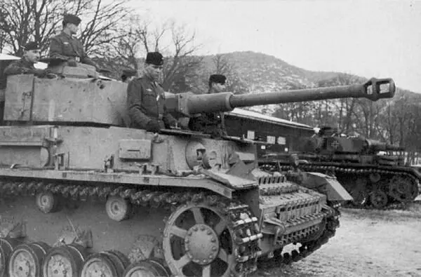 PzIV AusfG хорватских сил самообороны 1944 год PzIV AusfJ финской - фото 39