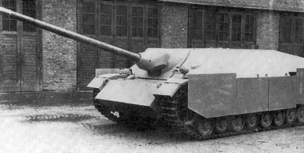 Прототип истребителя танков Panzer IV70V во дворе завода С сентября 1944 - фото 147