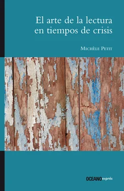 Michèle Petit El arte de la lectura en tiempos de crisis обложка книги