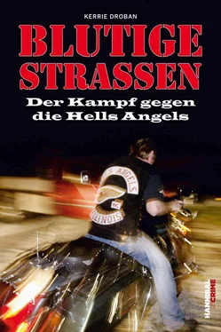 Kerrie Droban Blutige Straßen обложка книги