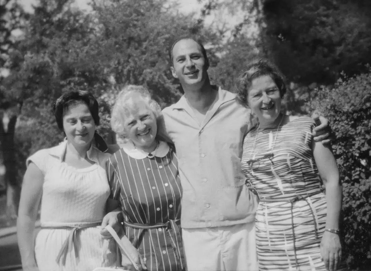 6 Änne mit ihren Kindern Trude Walter und Käthe von links Groningen um - фото 6
