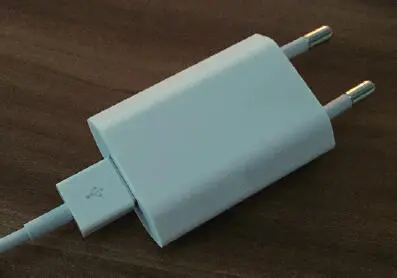 Schieben Sie nun den Magneten wichtig mit der Kuhle nach oben unter die an - фото 19