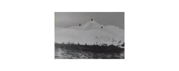 Fishermen on the glacier In 1958 the crews of SRT1104 Captain Karkanosov - фото 42