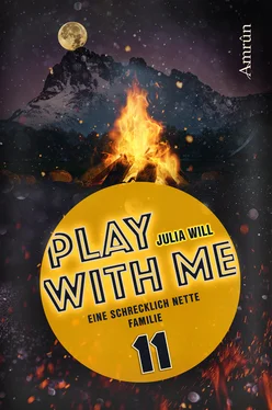 Julia Will Play with me 11: Eine schrecklich nette Familie обложка книги