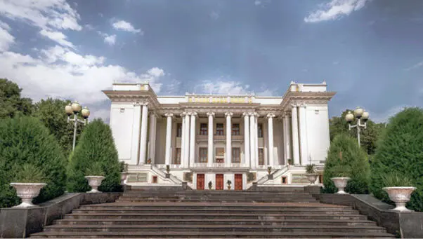 Tajik State Academic Opera and Ballet Theatre named after Sadriddin Aini - фото 1
