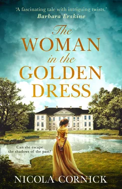 Nicola Cornick The Woman In The Golden Dress обложка книги