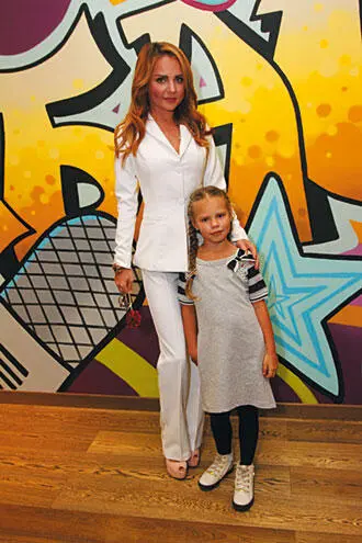 С Сашей на открытии школы Новогодняя сказка - фото 45