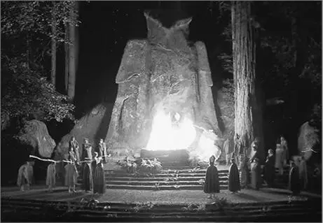 Abb 223 Moloch Molech der steinerne Mittelpunkt der Huldigungen im - фото 232