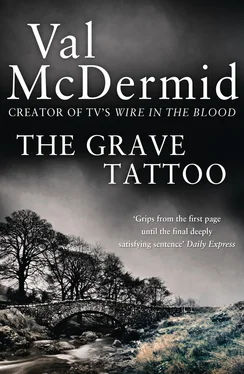 Val McDermid The Grave Tattoo обложка книги