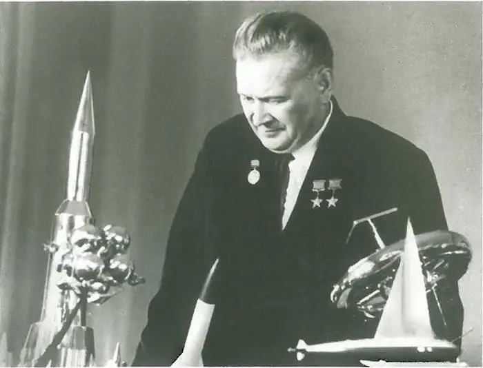 Над очередным проектом 1964 г С президентом Академии наук СССР МВ - фото 23