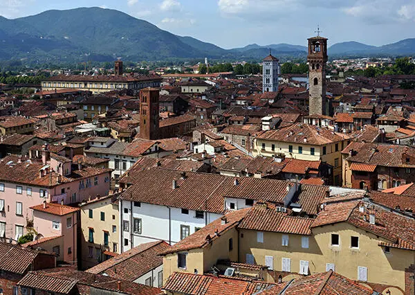 Abb 3 Lucca vom Turm des Palazzo Guinigi aus Myrabella Wikimedia - фото 4