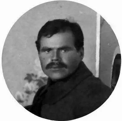 Чтобы не привлечь стрельбой внимания японцев всех кончают холодным оружием - фото 32