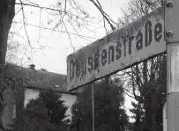Deussenstraße in Oberdreis Dort lernte er Friedrich Nietzsche kennen Nach dem - фото 15