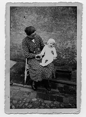 Tante Käth mit Aloys in Gillenfeld Gerhard Mutter Aloys Gerta Agnes in - фото 4