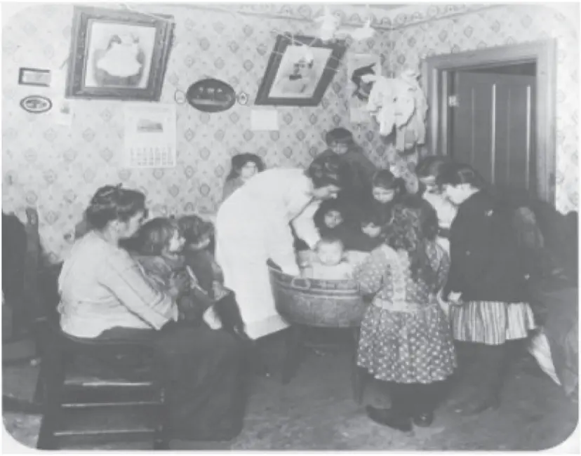 FIGURE 33 Chicago VNA nurse in patients home c 1890s Source Chicago VNA - фото 19