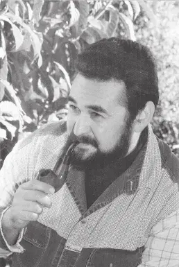 Родился в г Львов Учился в Иркутске и Владивостоке Актёр и режиссёр Член - фото 13