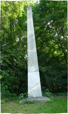 Obelisk Marmor im Schlossgarten Charlottenburg von Braco Dimitrijevic 11 - фото 2