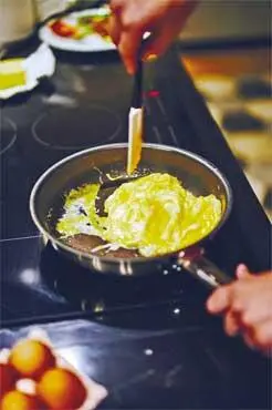 Западный омлет в лодочках из картофеля Картофель в мундире у меня - фото 10