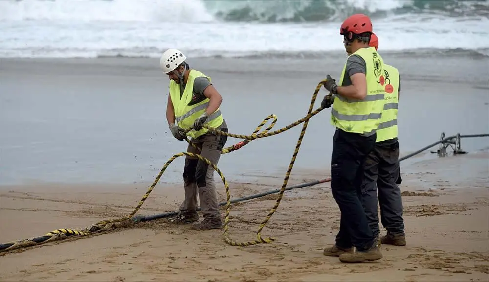 Most superfast broadband is delivered not by satellite but via the much older - фото 88
