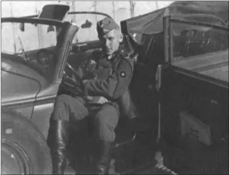 Альфред Руббель в июне 1940 года удобно устроился на водительском сиденье - фото 16