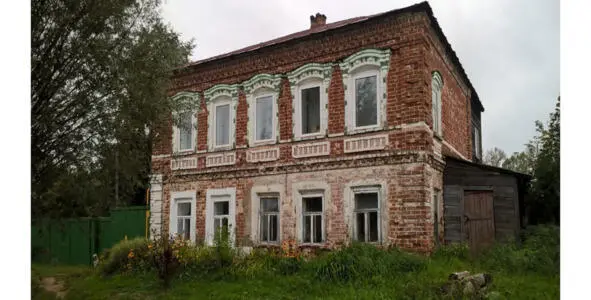 На первом этаже построенном из кирпича располагалась торговая лавка а - фото 2