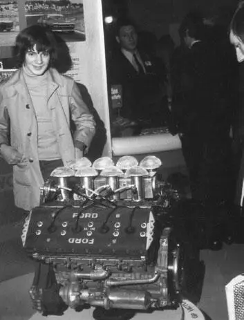Posing with the Cosworth DFV engine at the Racing Car Show My second race was - фото 11