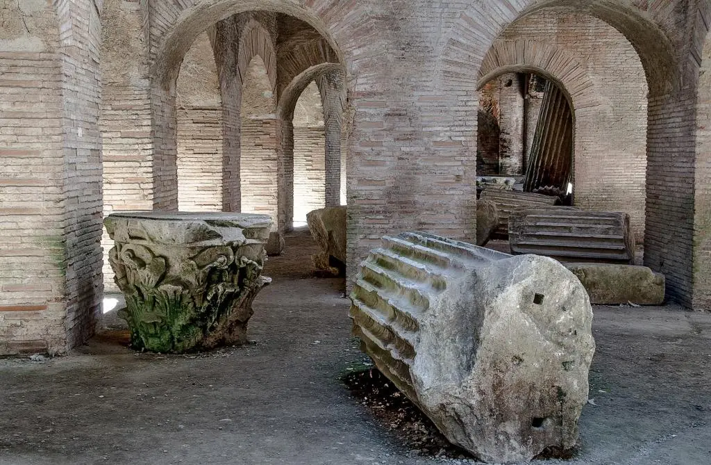 Anfiteatro Flavio Abenteuerspielplatz der Antike Kathedrale Die Basilika auf - фото 42