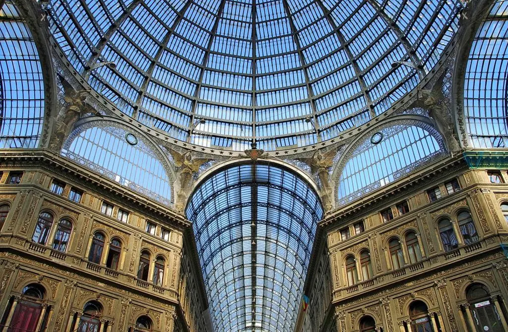 Einkaufstempel Galleria Umberto I Libreria Neapolis Die winzige edel - фото 34