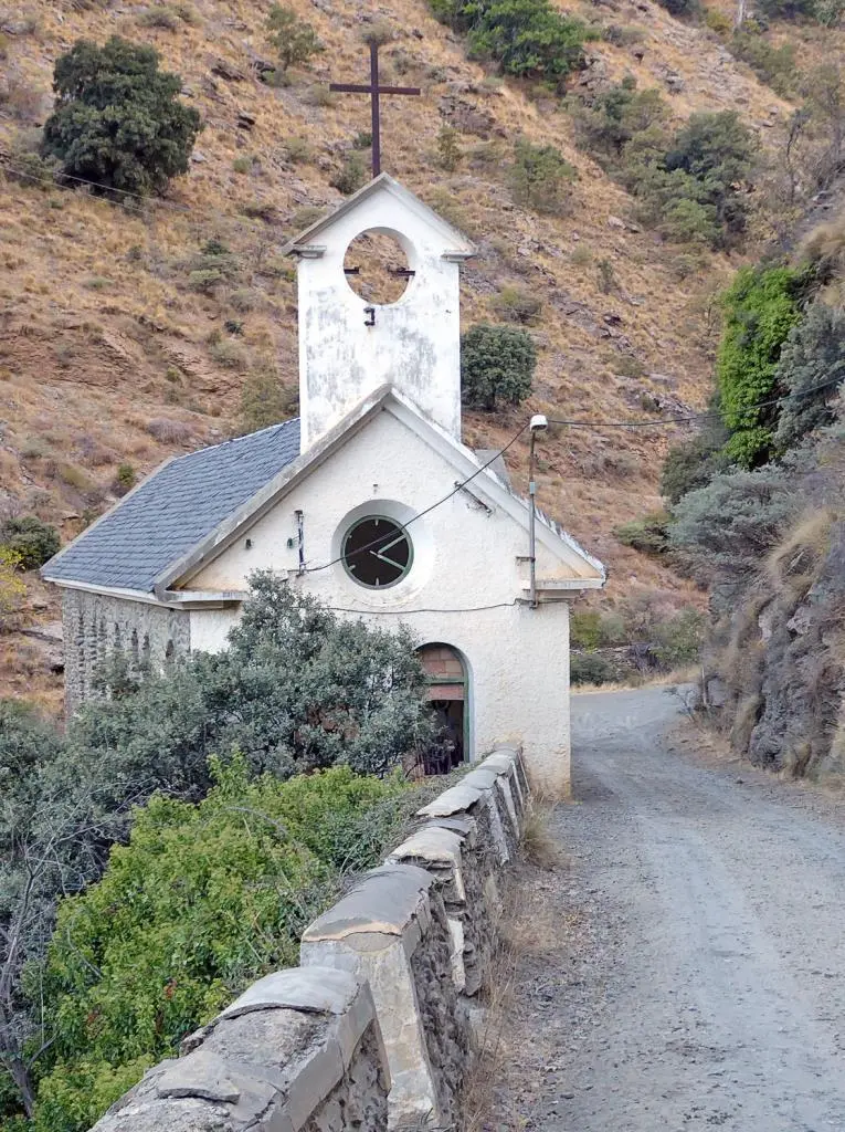 Die Kapelle von La Cebadilla Pensión El Cascapeñas in der Nähe an der - фото 68