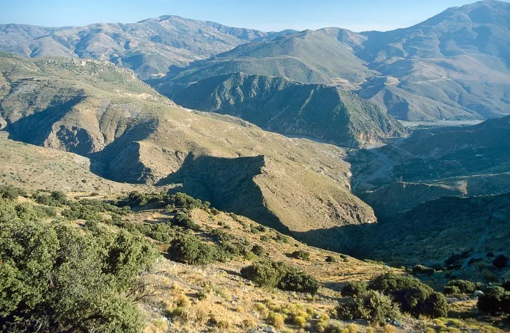 Dramatische Landschaft La Alpujarra granadina Fuentevaqueros Der Geburtsort - фото 61