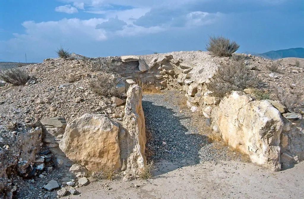 Nekropole der Kupferzeit Sammelgrab in der Siedlung Los Millares Noch östlich - фото 27