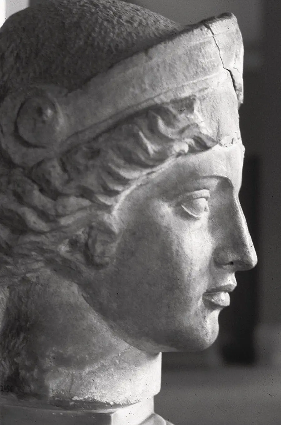 Figure 11 Ancient Greek marble statue of a mans head Source National - фото 2